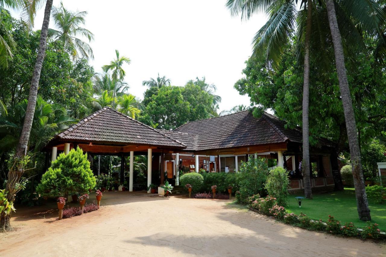 The Nattika Beach Resort Thrissur Exterior foto